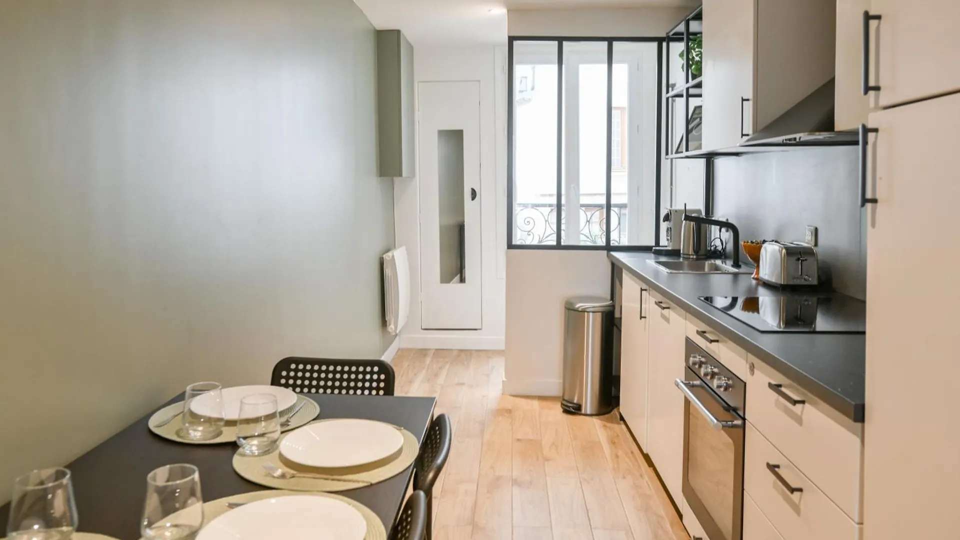 Charming 1-Bed Newly Renovated Close To The Centre And Montmartre Παρίσι